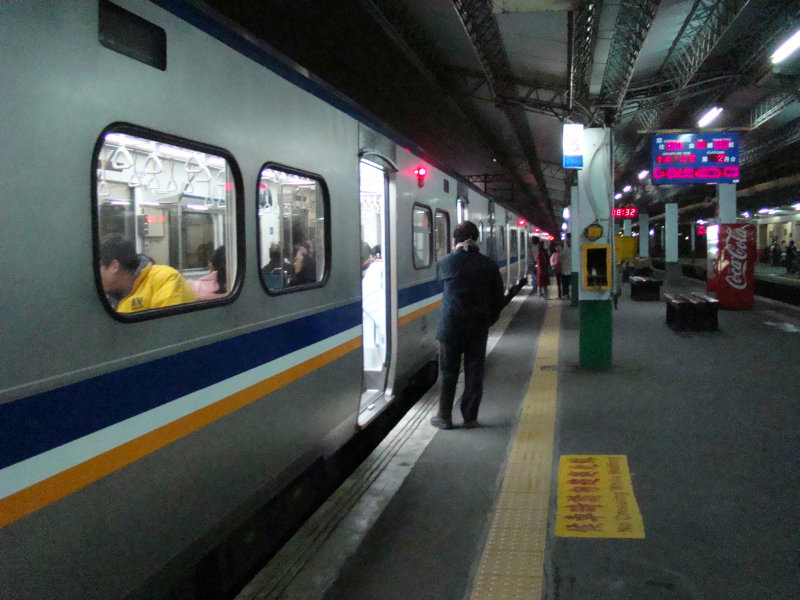 台灣鐵路旅遊攝影700型阿福電車車廂攝影照片4