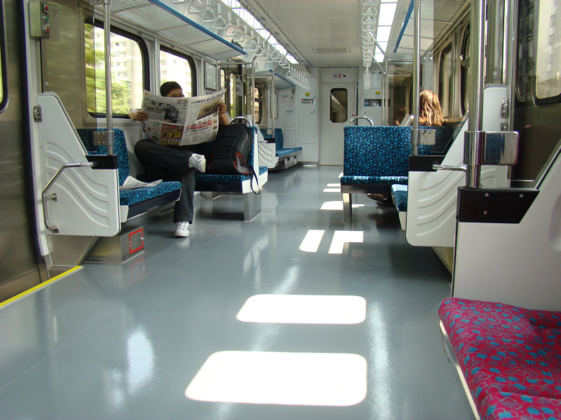 台灣鐵路旅遊攝影700型阿福電車車廂攝影照片5