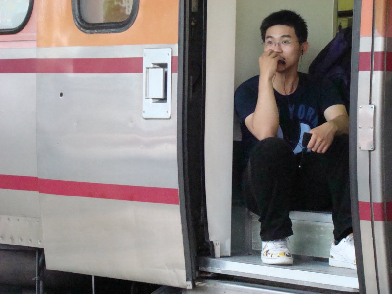 台灣鐵路旅遊攝影PP自強號攝影照片12