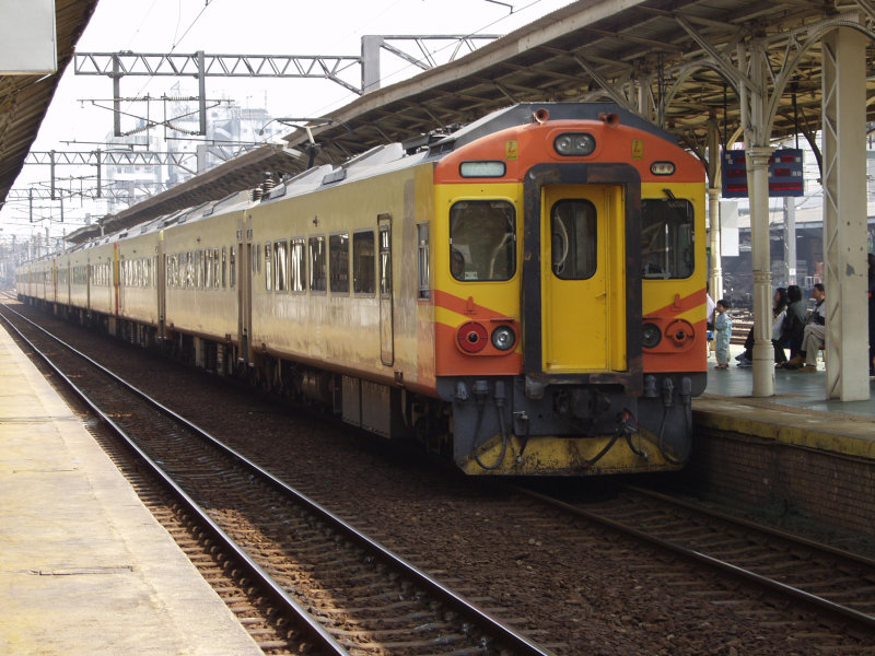 台灣鐵路旅遊攝影PP自強號攝影照片168