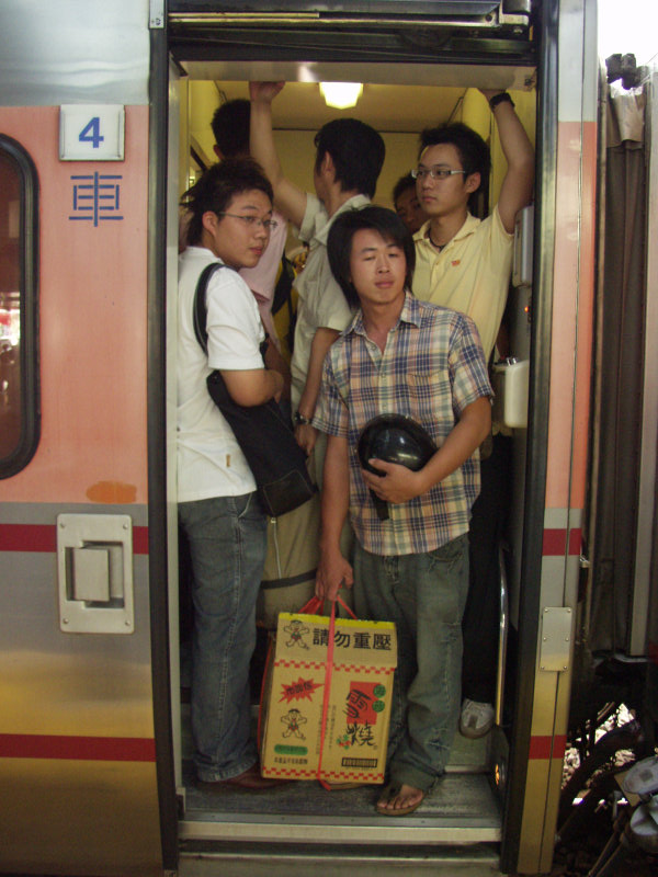 台灣鐵路旅遊攝影PP自強號攝影照片173