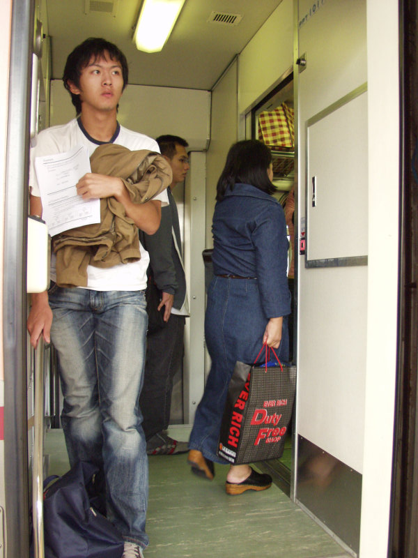 台灣鐵路旅遊攝影PP自強號攝影照片237