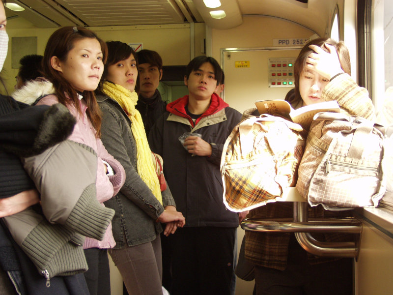 台灣鐵路旅遊攝影PP自強號餐車攝影照片16