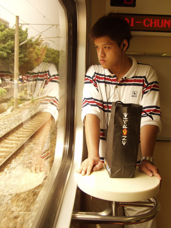 台灣鐵路旅遊攝影PP自強號餐車攝影照片27