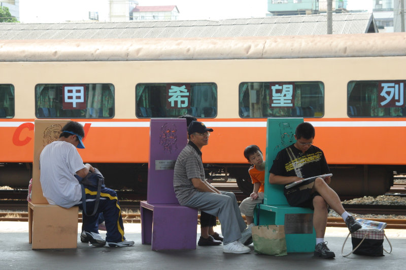 台灣鐵路旅遊攝影台中火車站2006年暑假逢甲大學迎新攝影照片15