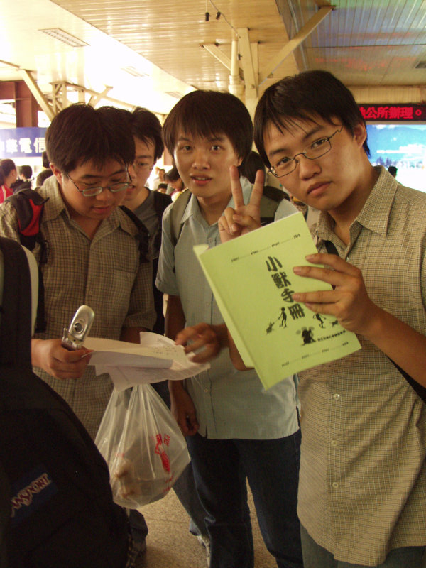 台灣鐵路旅遊攝影台中火車站大學迎新2003年暑假攝影照片4