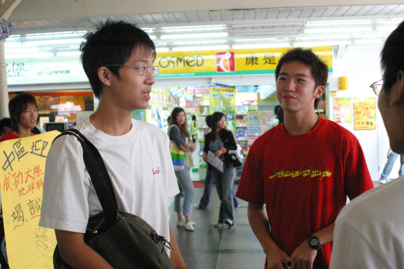 台灣鐵路旅遊攝影台中火車站大學迎新2005攝影照片25