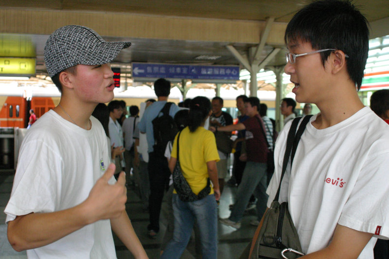 台灣鐵路旅遊攝影台中火車站大學迎新2005攝影照片30