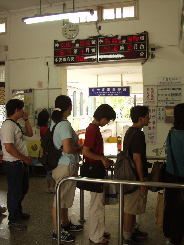 台灣鐵路旅遊攝影台中火車站後站候車室攝影照片39