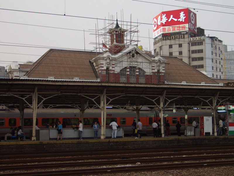 台灣鐵路旅遊攝影台中火車站後站廣場攝影照片18