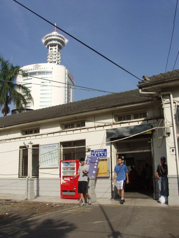 台灣鐵路旅遊攝影台中火車站後站廣場攝影照片28