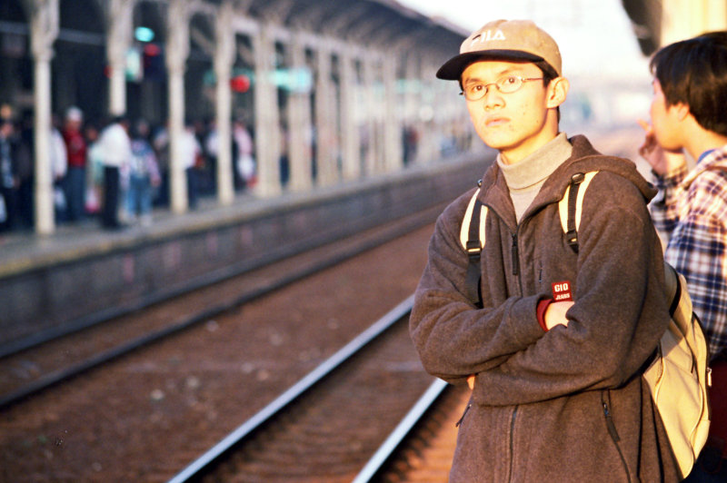 台灣鐵路旅遊攝影台中火車站月台旅客2002年之前攝影照片33
