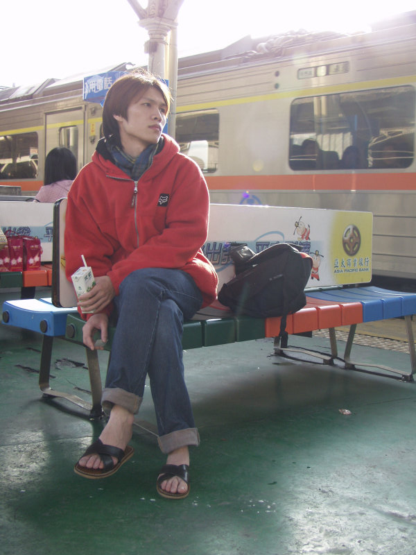 台灣鐵路旅遊攝影台中火車站月台旅客2003年攝影照片18