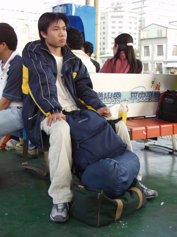 台灣鐵路旅遊攝影台中火車站月台旅客2003年攝影照片23