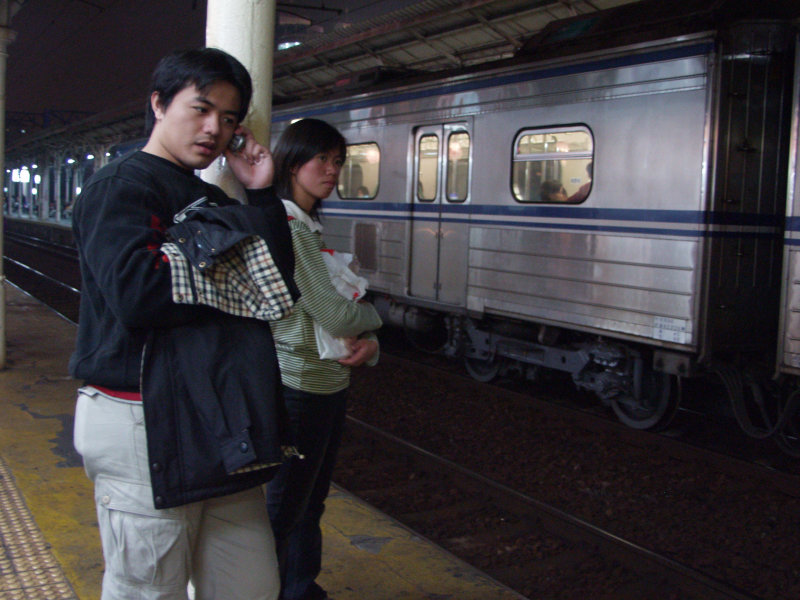 台灣鐵路旅遊攝影台中火車站月台旅客2003年攝影照片33