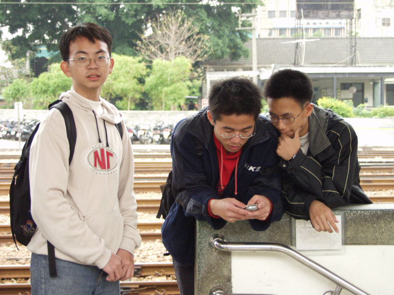 台灣鐵路旅遊攝影台中火車站月台旅客2003年攝影照片72