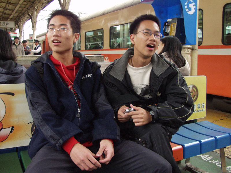 台灣鐵路旅遊攝影台中火車站月台旅客2003年攝影照片77