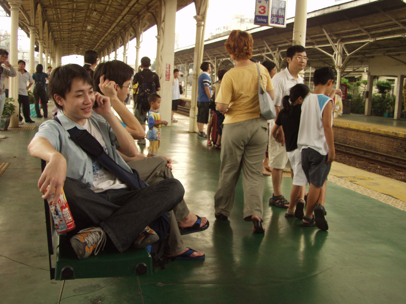 台灣鐵路旅遊攝影台中火車站月台旅客2003年攝影照片168