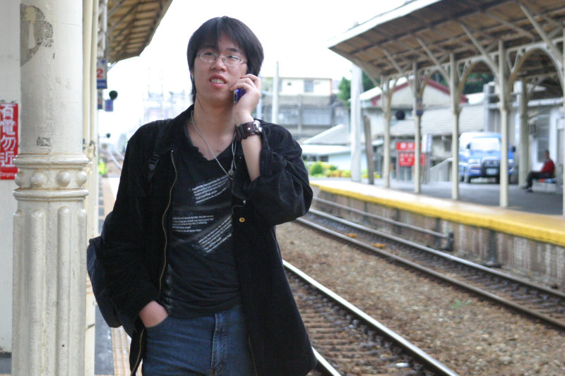 台灣鐵路旅遊攝影台中火車站月台旅客2004年攝影照片107