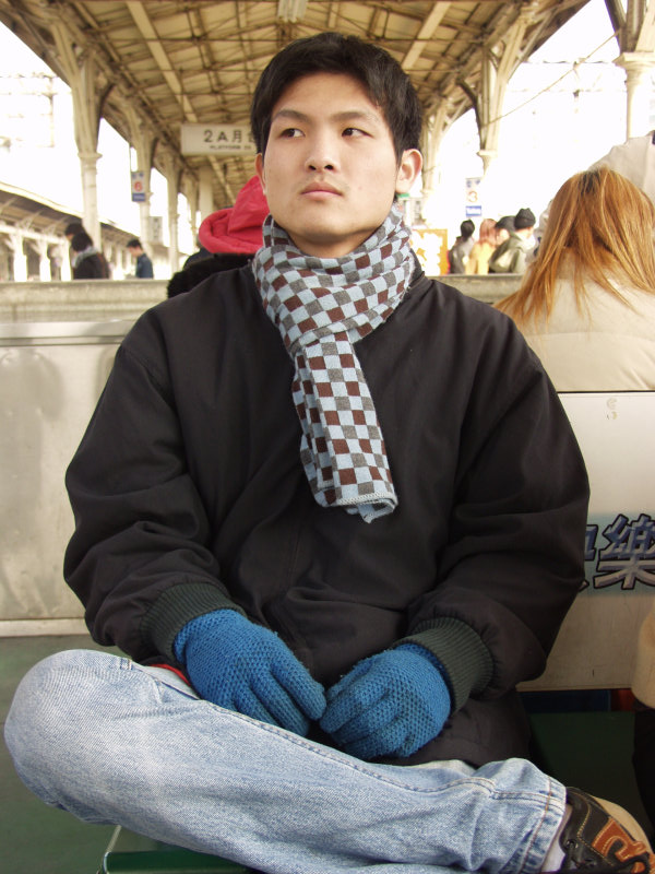 台灣鐵路旅遊攝影台中火車站月台旅客2004年攝影照片214