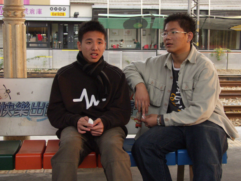 台灣鐵路旅遊攝影台中火車站月台旅客2004年攝影照片248
