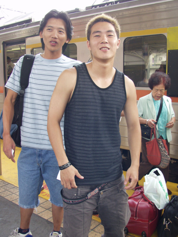 台灣鐵路旅遊攝影台中火車站月台旅客2004年攝影照片335