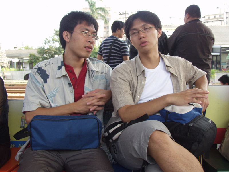 台灣鐵路旅遊攝影台中火車站月台旅客2004年攝影照片414