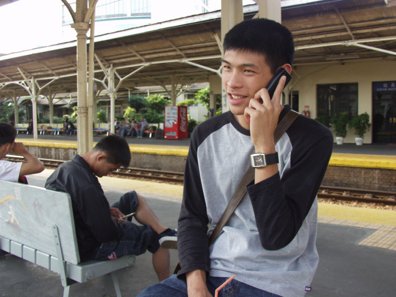 台灣鐵路旅遊攝影台中火車站月台旅客2004年攝影照片452