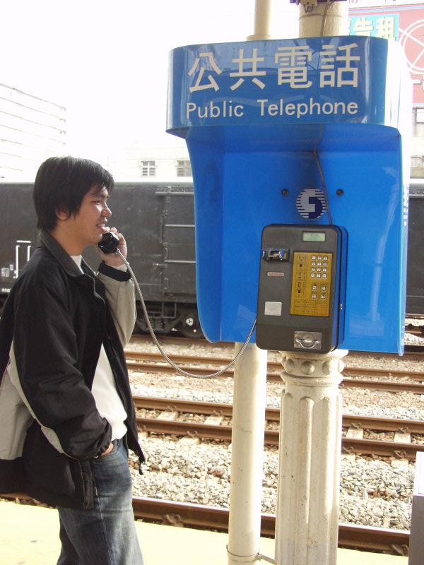 台灣鐵路旅遊攝影台中火車站月台旅客2004年攝影照片473