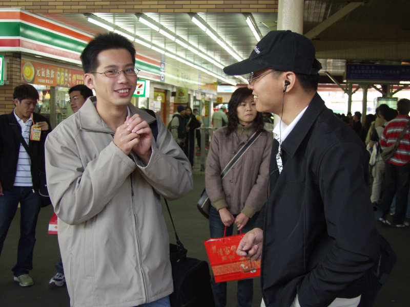 台灣鐵路旅遊攝影台中火車站月台旅客2004年攝影照片484
