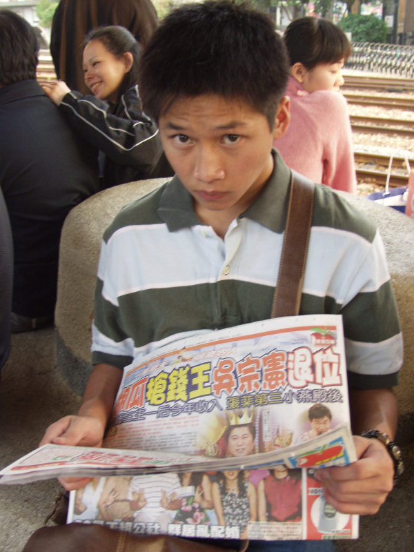 台灣鐵路旅遊攝影台中火車站月台旅客2004年攝影照片507