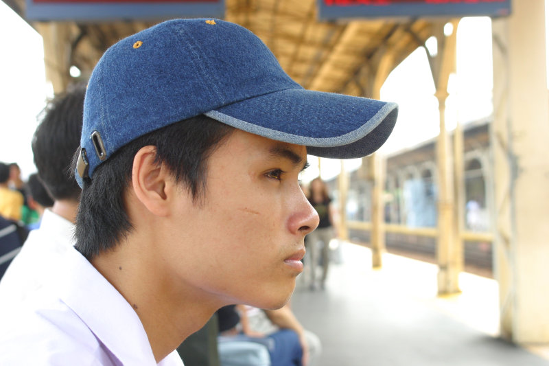 台灣鐵路旅遊攝影台中火車站月台旅客2005年攝影照片18