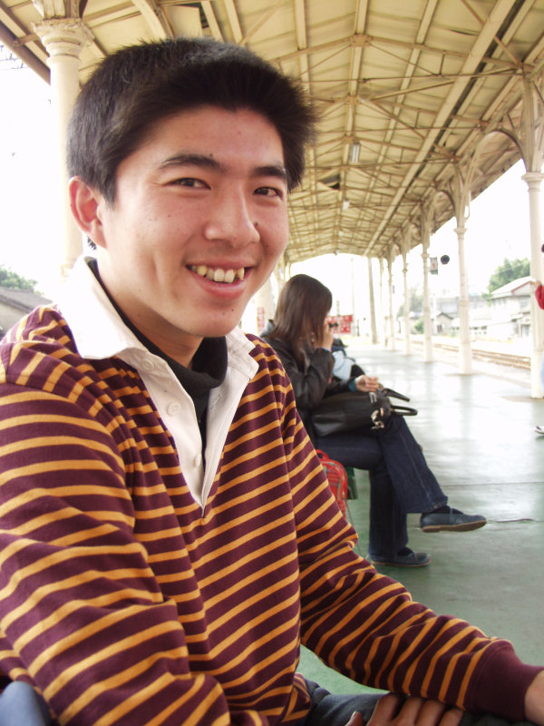台灣鐵路旅遊攝影台中火車站月台旅客特寫2003攝影照片54