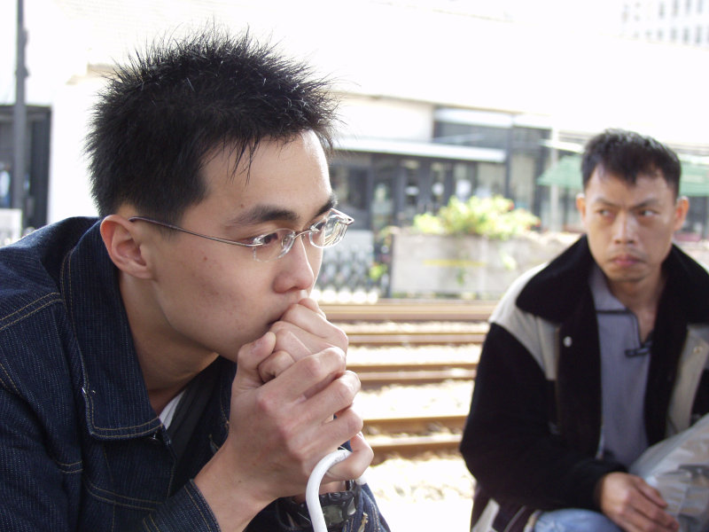 台灣鐵路旅遊攝影台中火車站月台旅客特寫2006攝影照片298