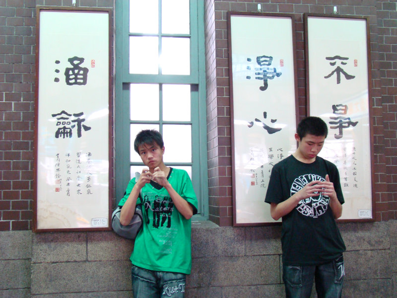 台灣鐵路旅遊攝影台中火車站月台旅客特寫2007攝影照片32