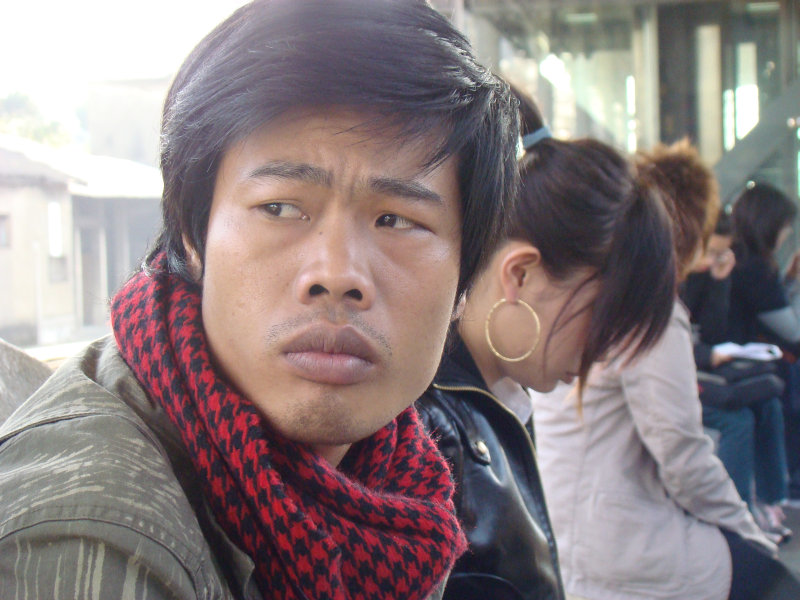 台灣鐵路旅遊攝影台中火車站月台旅客特寫2009攝影照片109