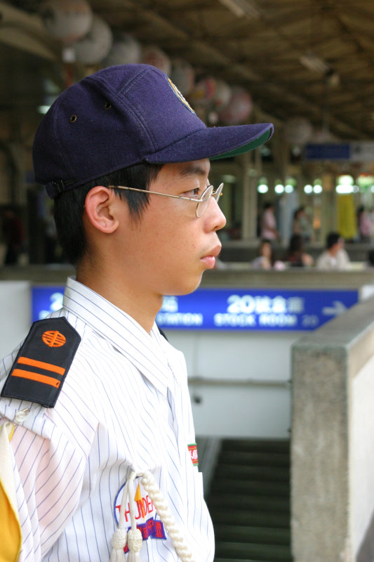 台灣鐵路旅遊攝影台中火車站高中儀隊表演台中一中攝影照片2
