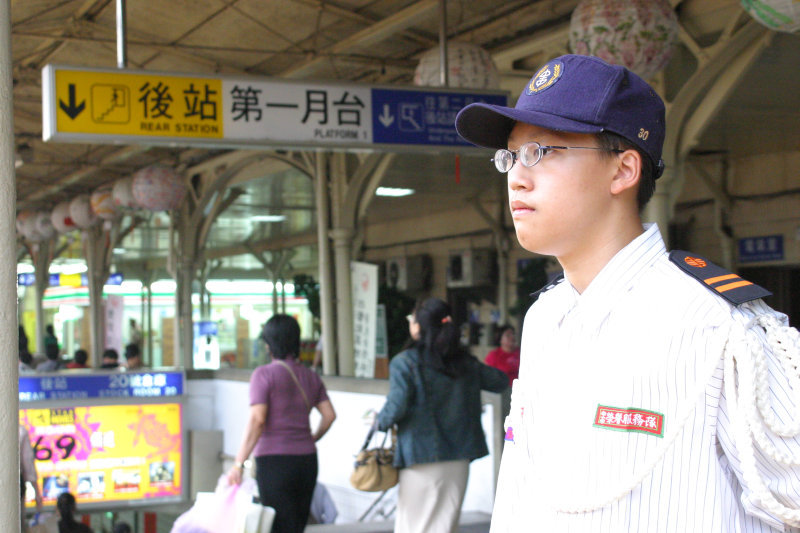 台灣鐵路旅遊攝影台中火車站高中儀隊表演台中一中攝影照片4