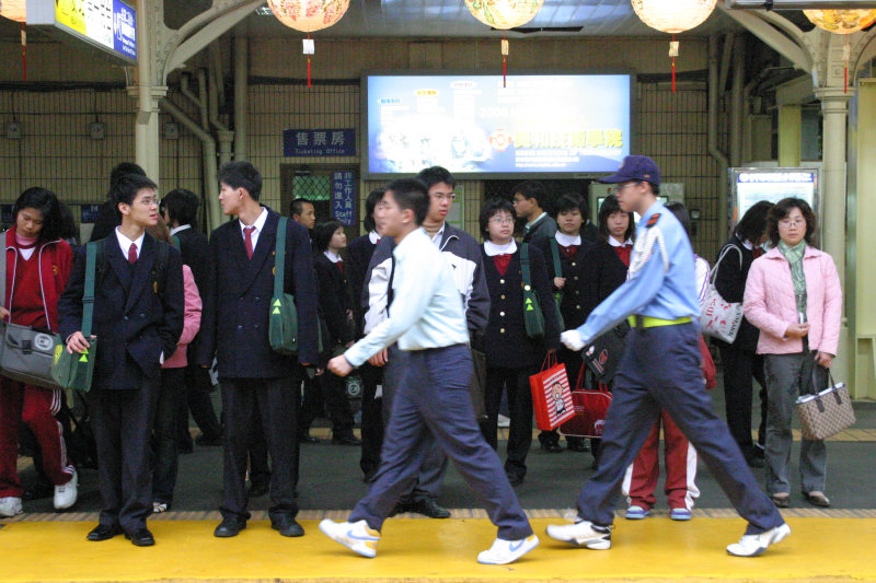 台灣鐵路旅遊攝影台中火車站高中儀隊表演台中一中攝影照片52