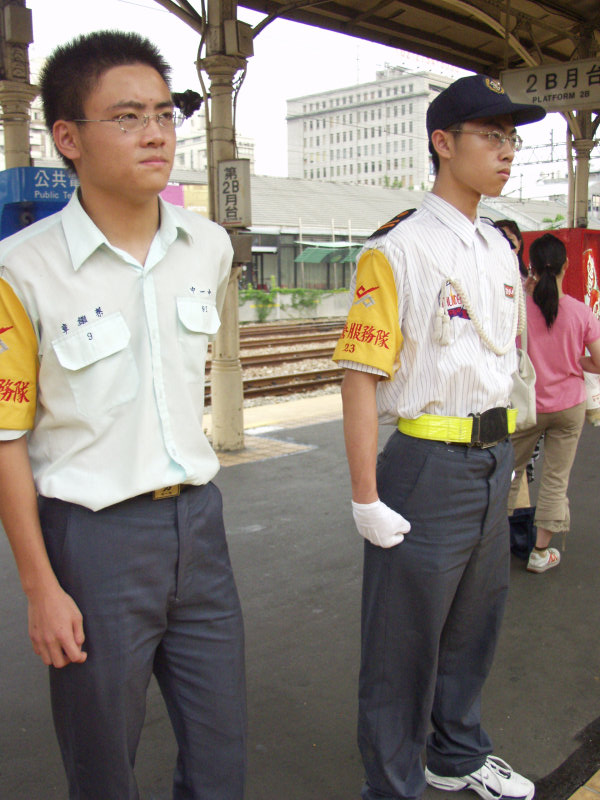 台灣鐵路旅遊攝影台中火車站高中儀隊表演台中一中攝影照片59