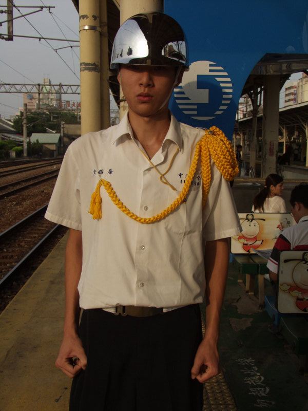 台灣鐵路旅遊攝影台中火車站高中儀隊表演台中二中攝影照片7