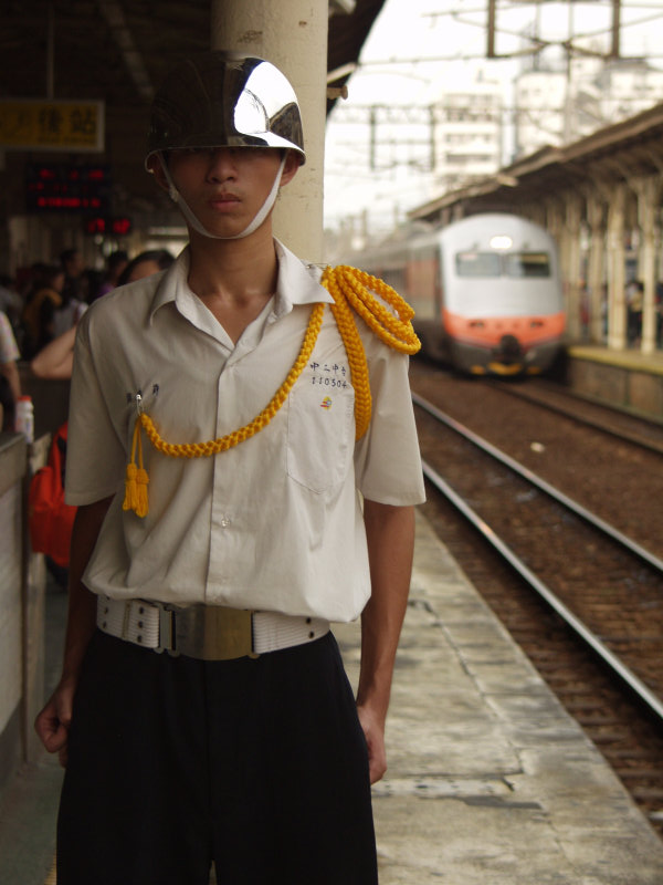 台灣鐵路旅遊攝影台中火車站高中儀隊表演台中二中攝影照片12