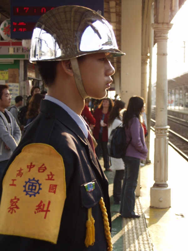 台灣鐵路旅遊攝影台中火車站高中儀隊表演台中高工攝影照片2
