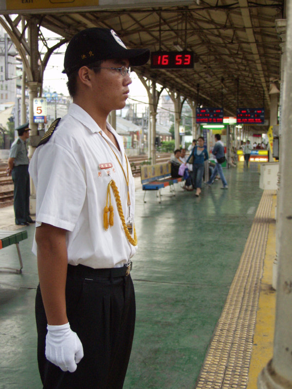 台灣鐵路旅遊攝影台中火車站高中儀隊表演台中高農攝影照片6