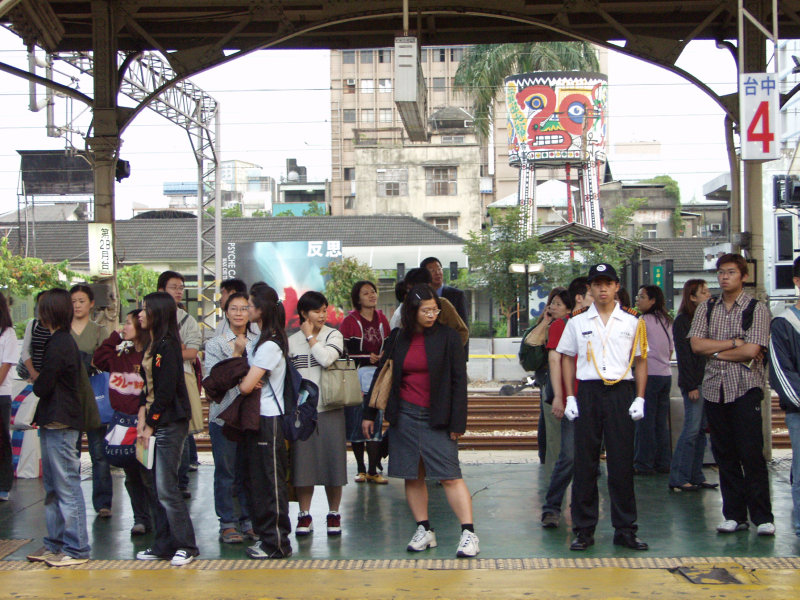 台灣鐵路旅遊攝影台中火車站高中儀隊表演台中高農攝影照片9
