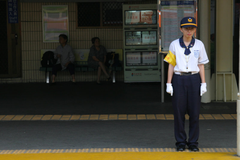台灣鐵路旅遊攝影台中火車站高中儀隊表演宜寧中學攝影照片7
