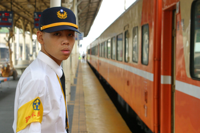 台灣鐵路旅遊攝影台中火車站高中儀隊表演宜寧中學攝影照片11