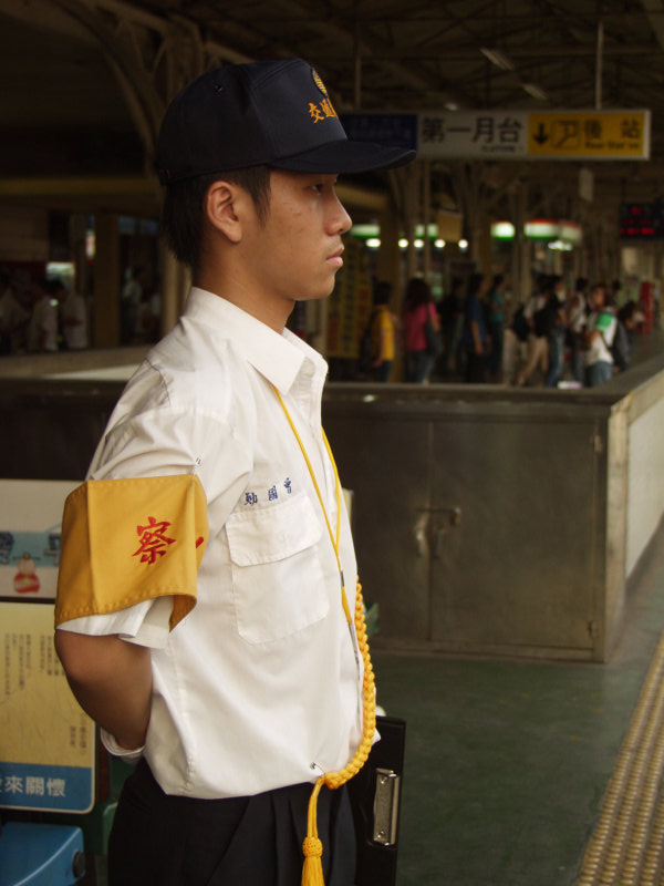 台灣鐵路旅遊攝影台中火車站高中儀隊表演文華高中攝影照片5