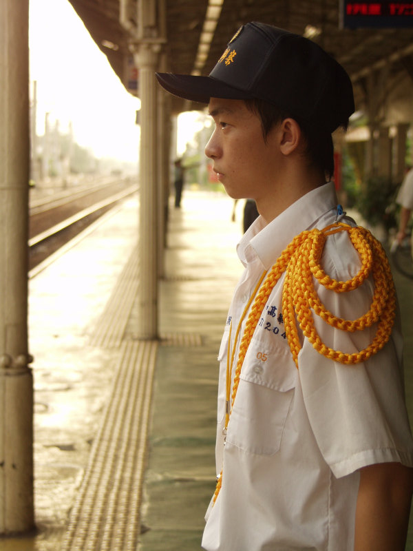 台灣鐵路旅遊攝影台中火車站高中儀隊表演文華高中攝影照片6
