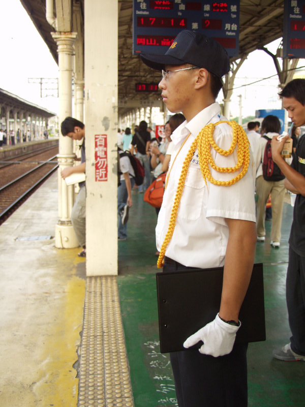 台灣鐵路旅遊攝影台中火車站高中儀隊表演文華高中攝影照片16